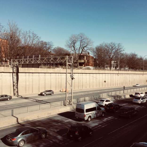 Décarie highway seen from Monkland avenue, NDG, Montréal. Photo by C.A.Roy